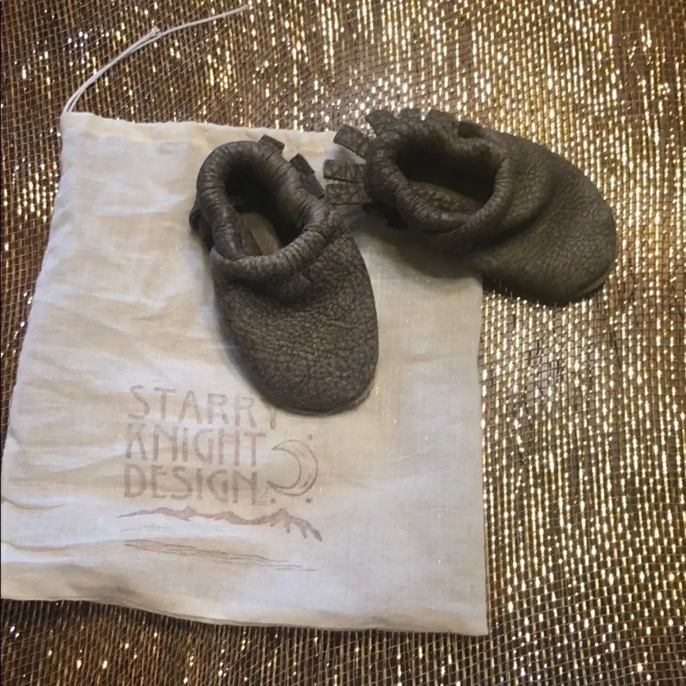 Starry night design moccasins 0-3 months (1513)